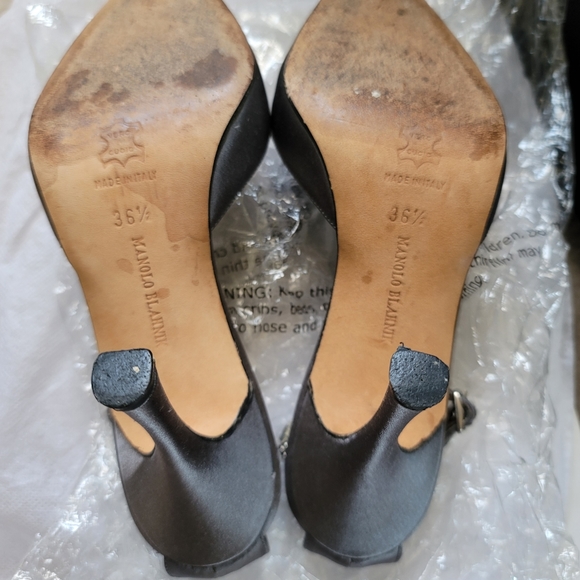 MANOLO BLAHNIK Grey Satin Crystal Embellished Pointed-Toe Heels - Picture 14 of 16